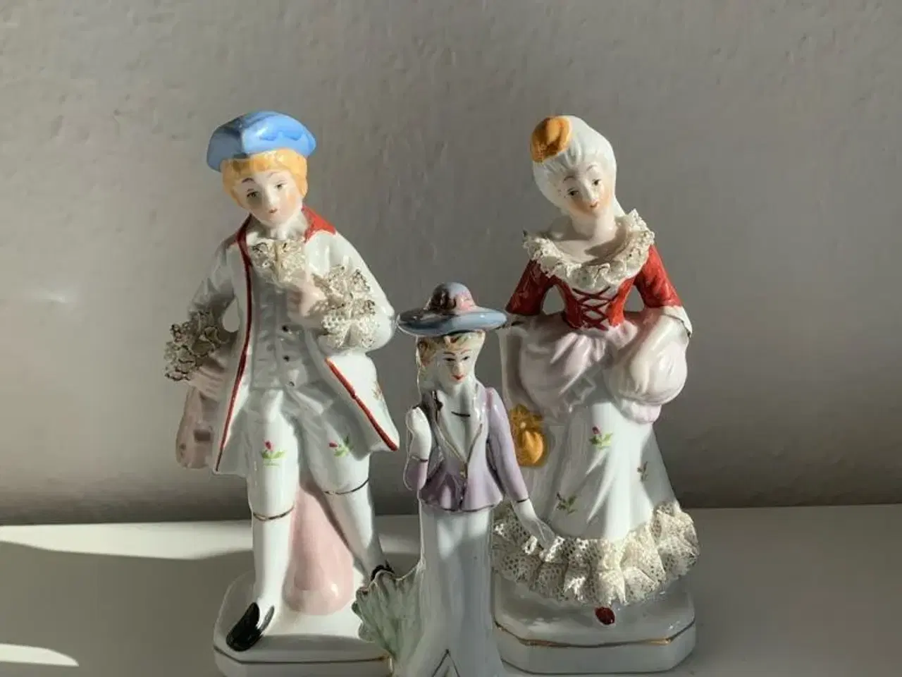 Billede 1 - Porcelæn dukker tilsalg!