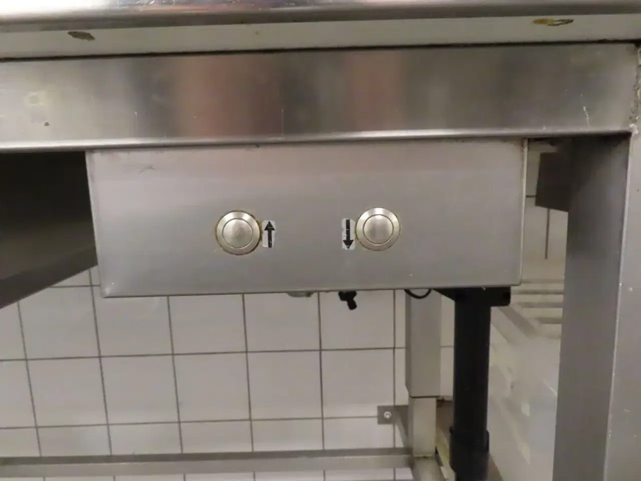 Billede 2 - El hæve/sænke rustfri stålbord