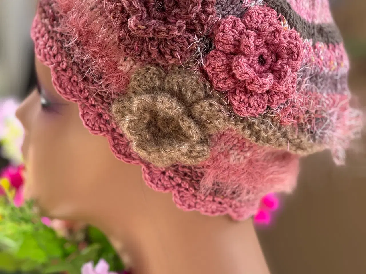 Billede 15 - Unikke huer, skabt af restegarn og fantasi