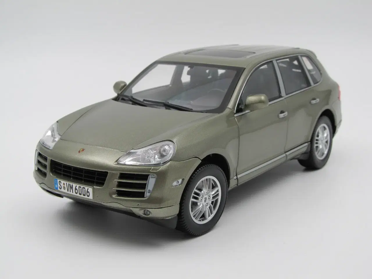 Billede 1 - 2002  Porsche Cayenne S 1:18