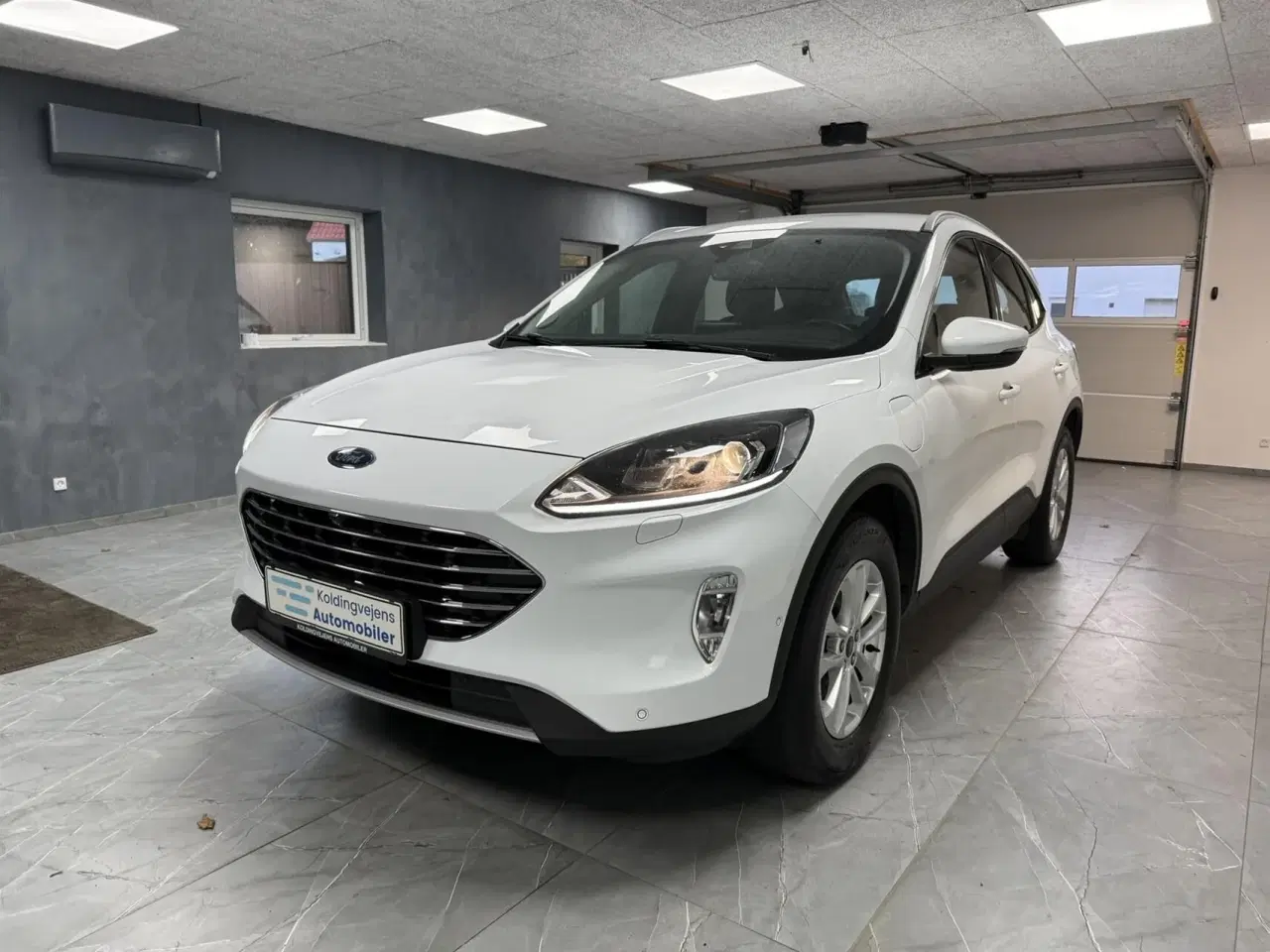 Billede 2 - Ford Kuga 2,5 Plugin-hybrid Titanium CVT 225HK 5d Trinl. Gear