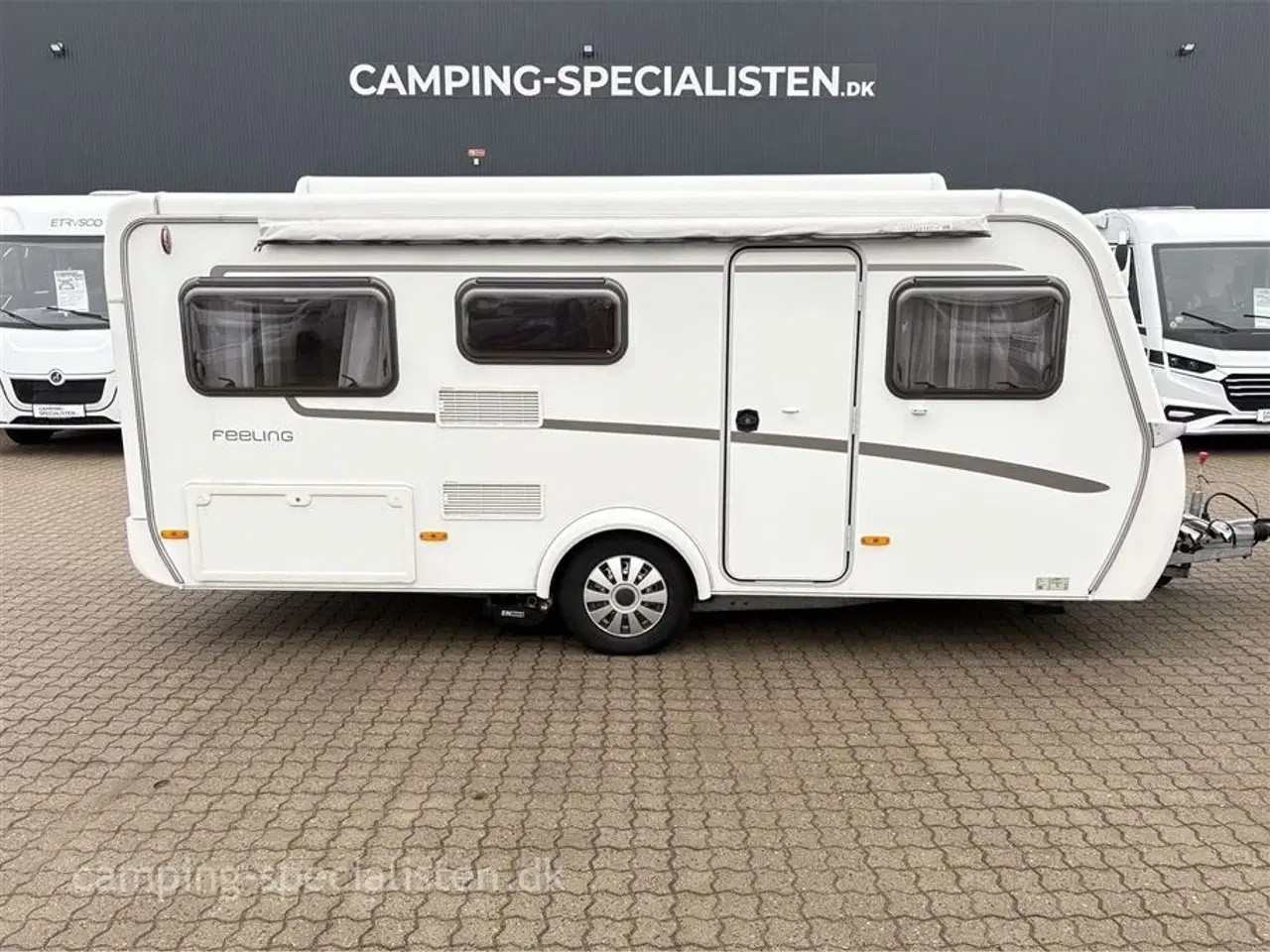 Billede 1 - 2015 - Hymer Eriba Feeling 425   2015 Hymer Feeling 425 - Se den nu hos Camping-Specialisten.dk