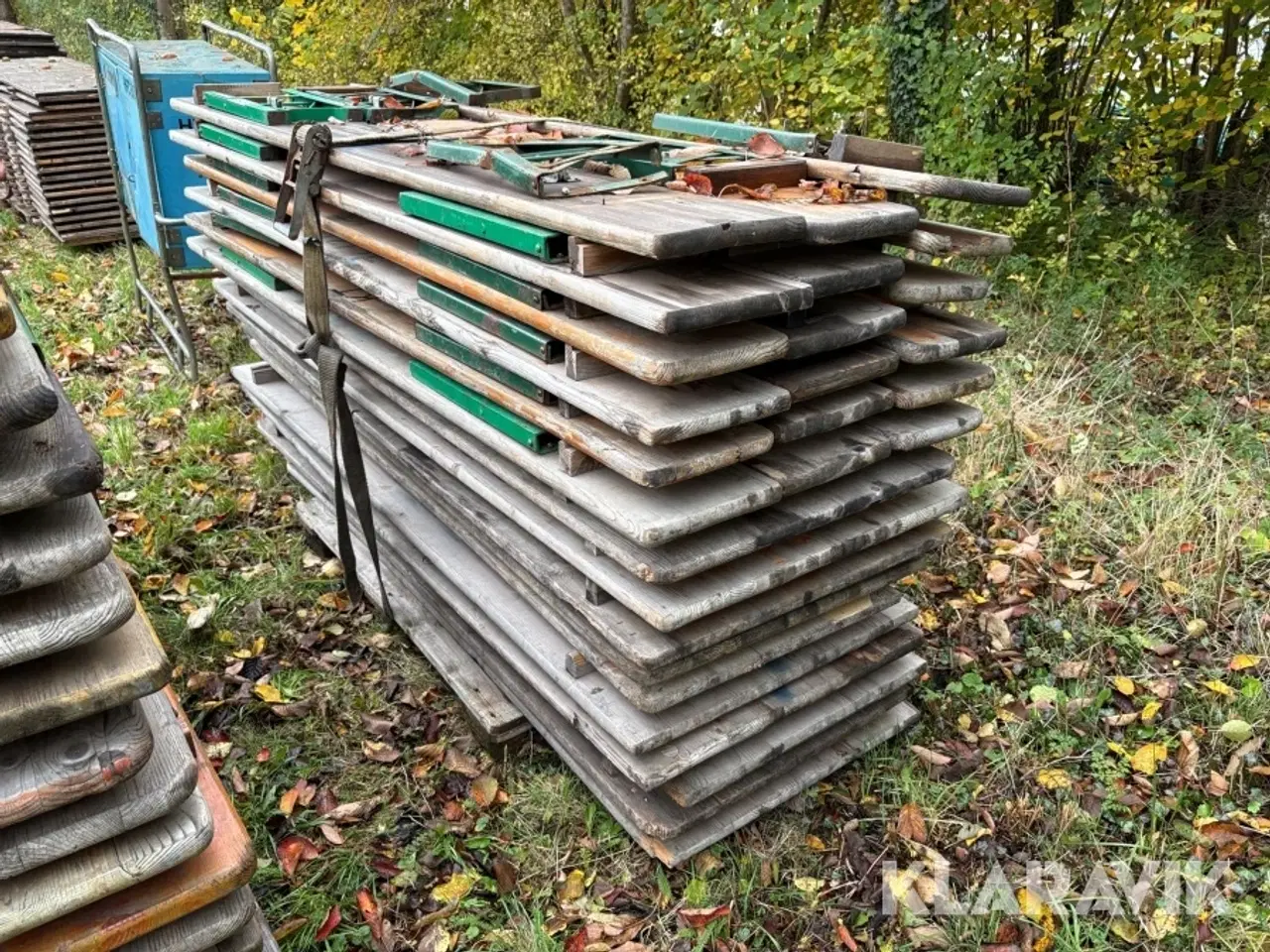 Billede 1 - Folde bænke og bordplader 1 Palle 15styk bænke & 10 bordplader