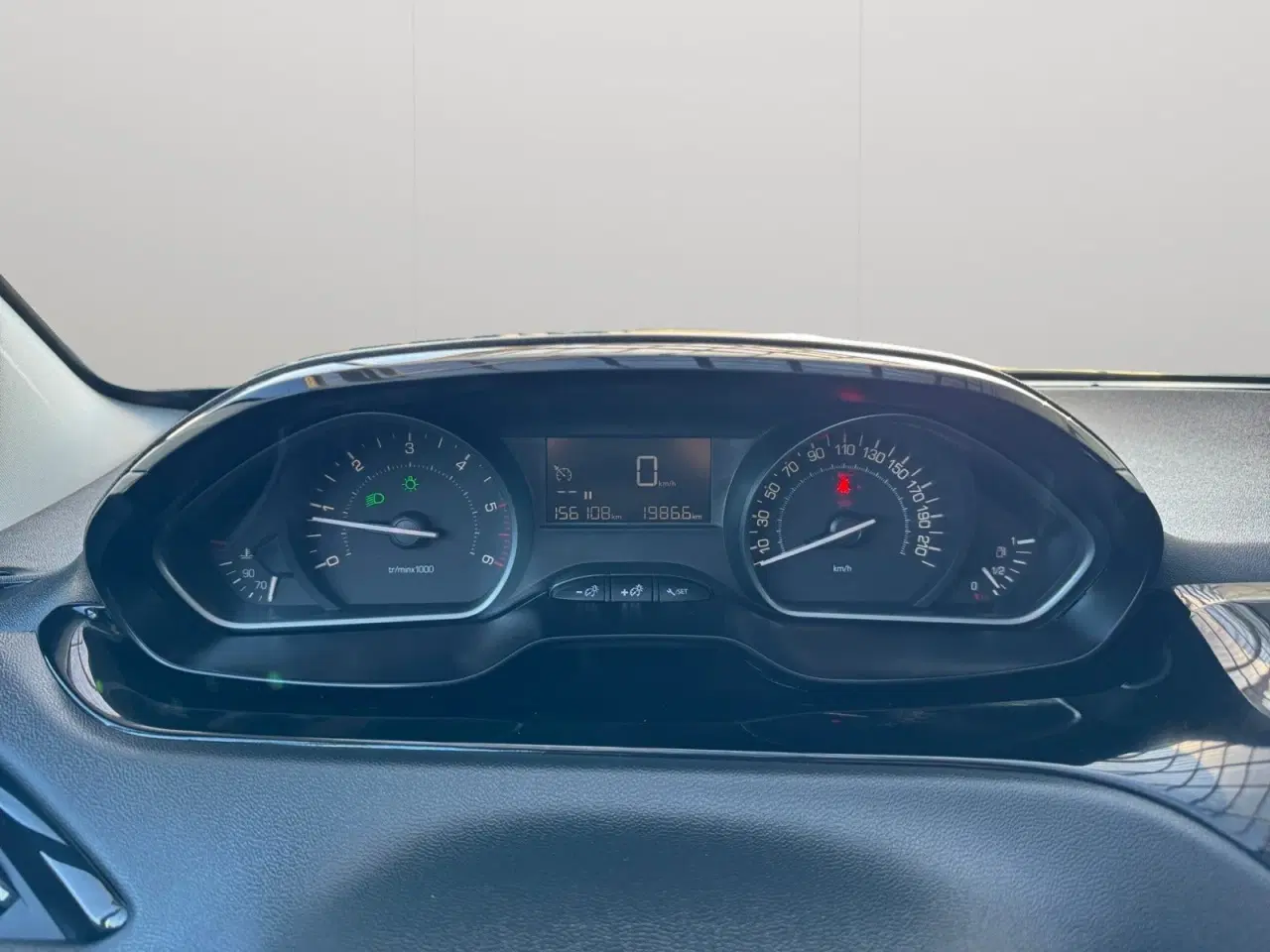 Billede 7 - Peugeot 208 1,5 BlueHDi 100 Signature Sky
