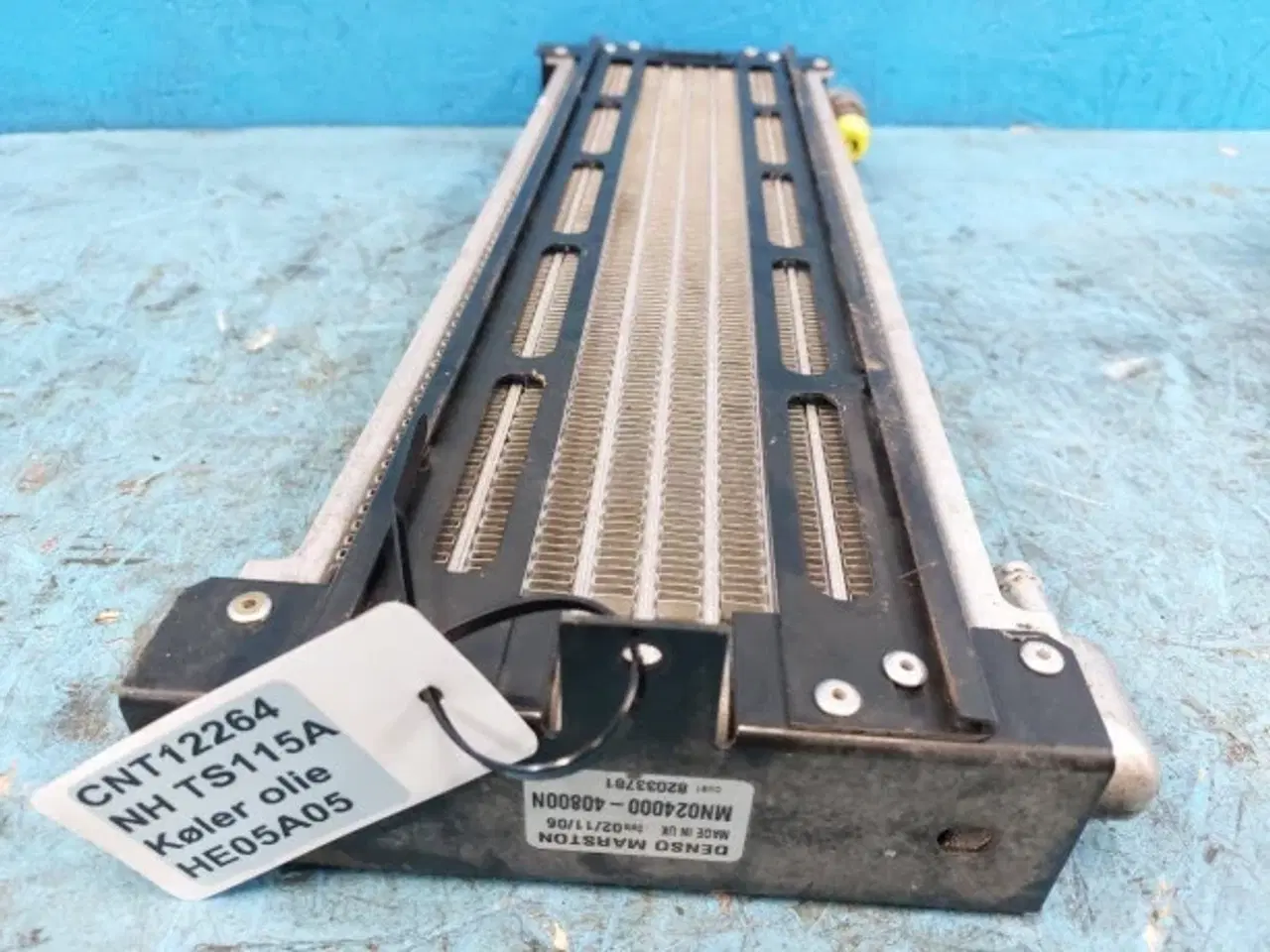 Billede 6 - New Holland TS115 Olie Køler 82033781