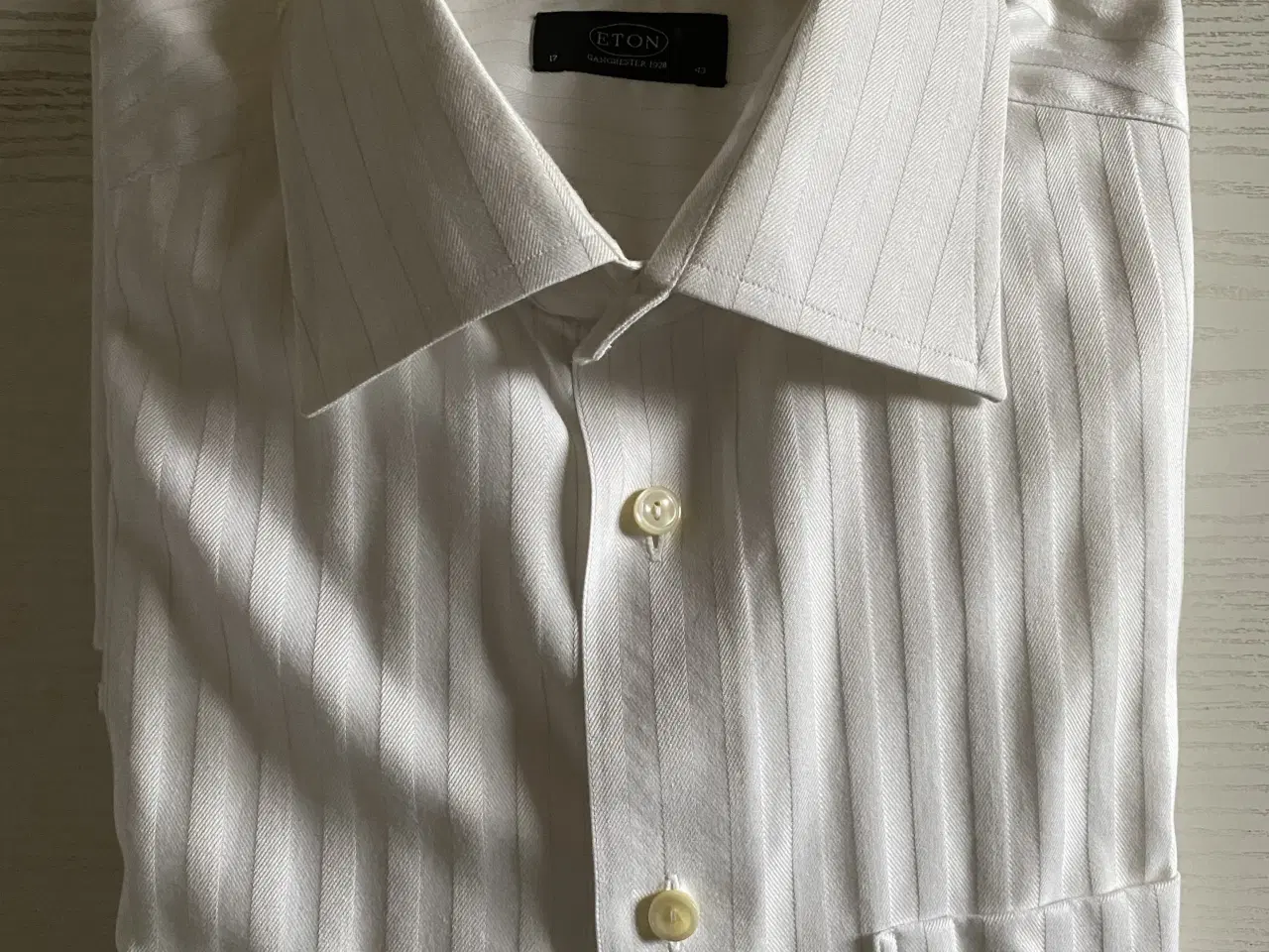 Billede 1 - Skjorte og slips, ETON