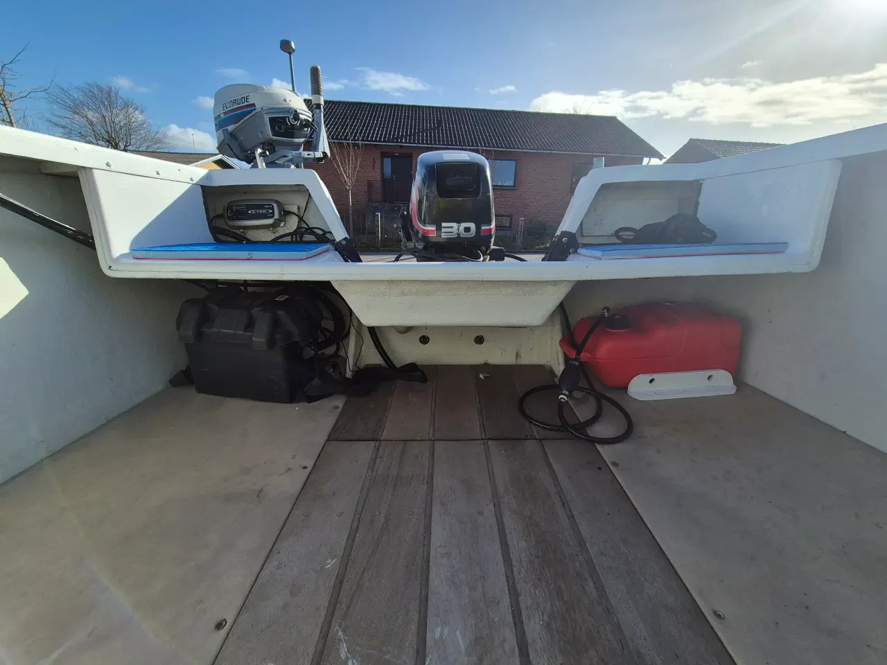 Billede 15 - Sejlklar motorbåd