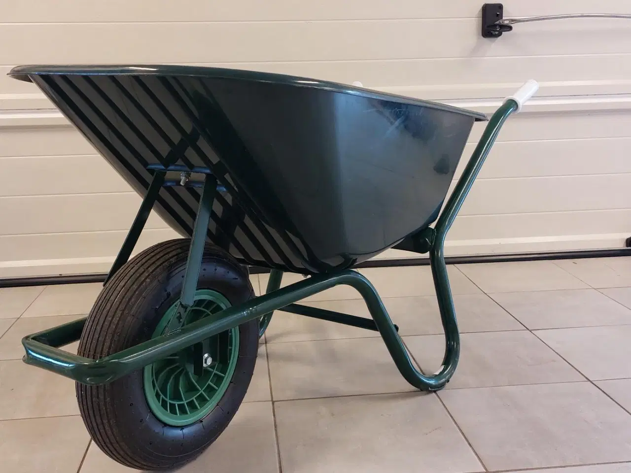 Billede 3 - Grøn Multibør 100 liter fra Land&Fritid - Helt ny