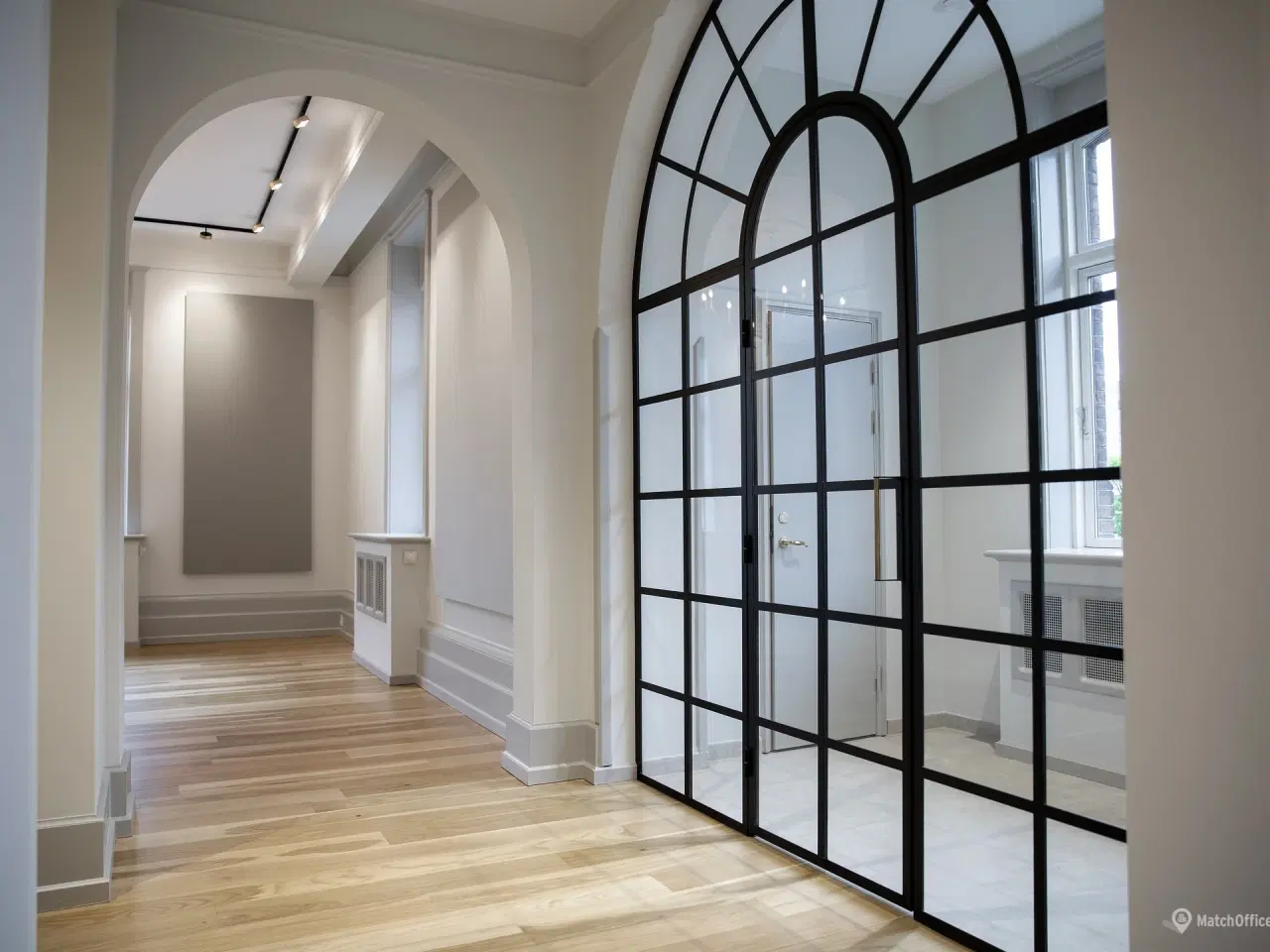 Billede 1 - Fantastisk gennemrenoveret kontor/showroom tæt på off. transport.