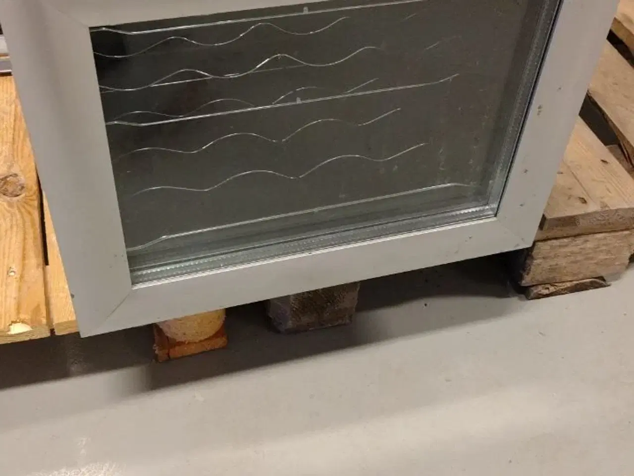 Billede 1 - Vinskab 1E112010