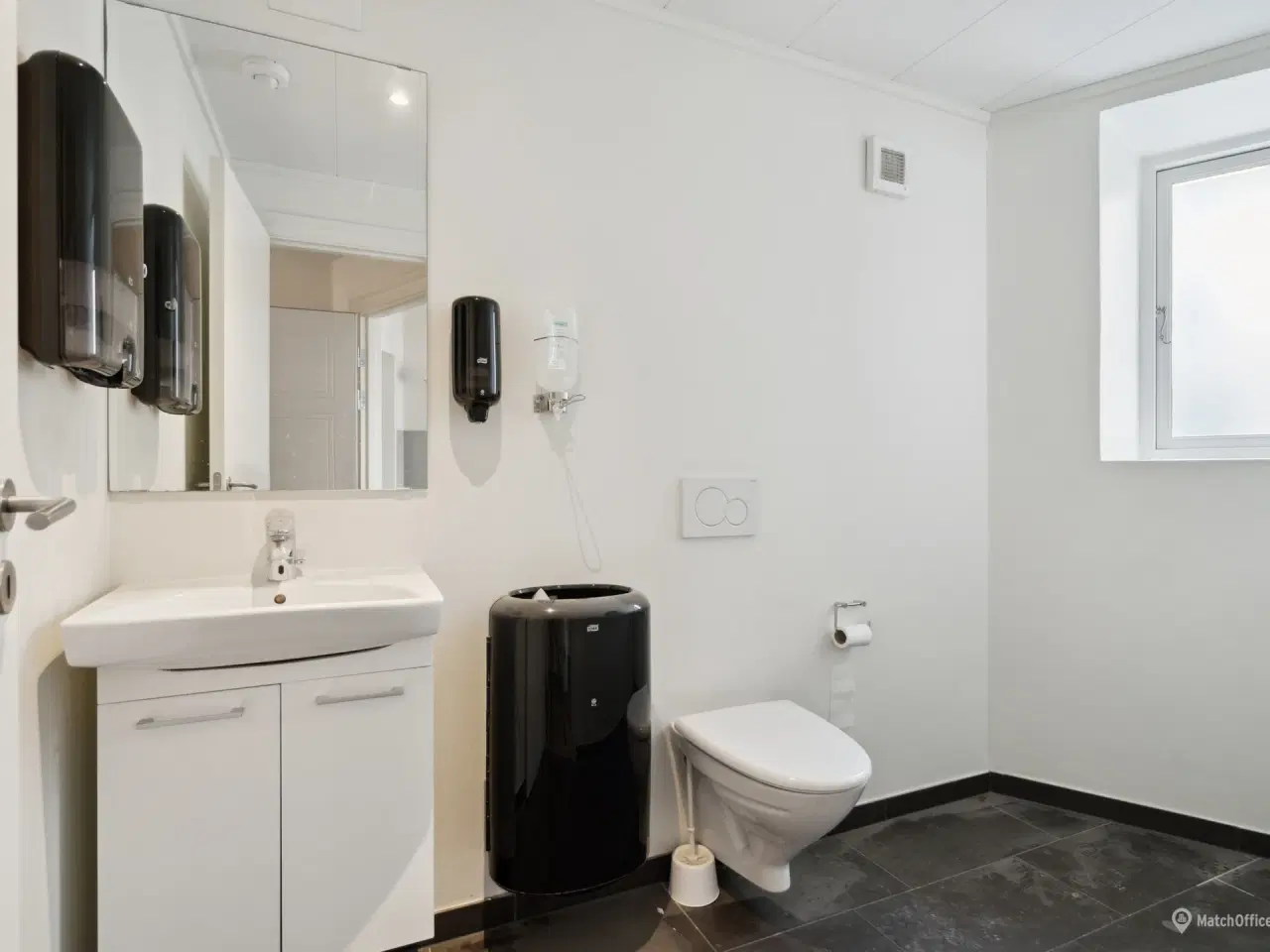 Billede 2 - Indret som det passer din virksomhed - masser af muligheder midt i København K