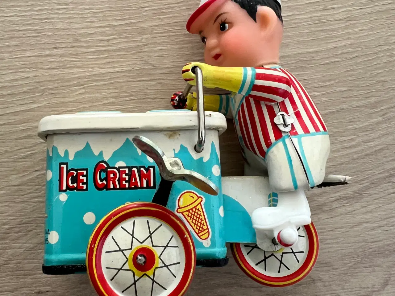 Billede 5 - Tin Legetøj Is Sælger
