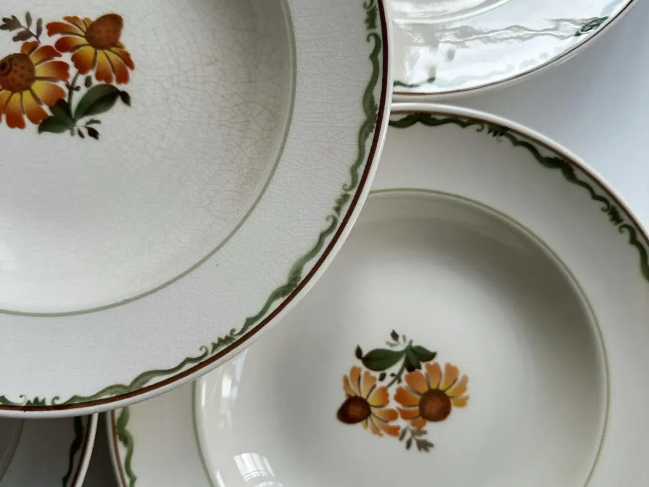 Billede 9 - Aluminia Solbrud, dybe tallerkner, 10 stk samlet