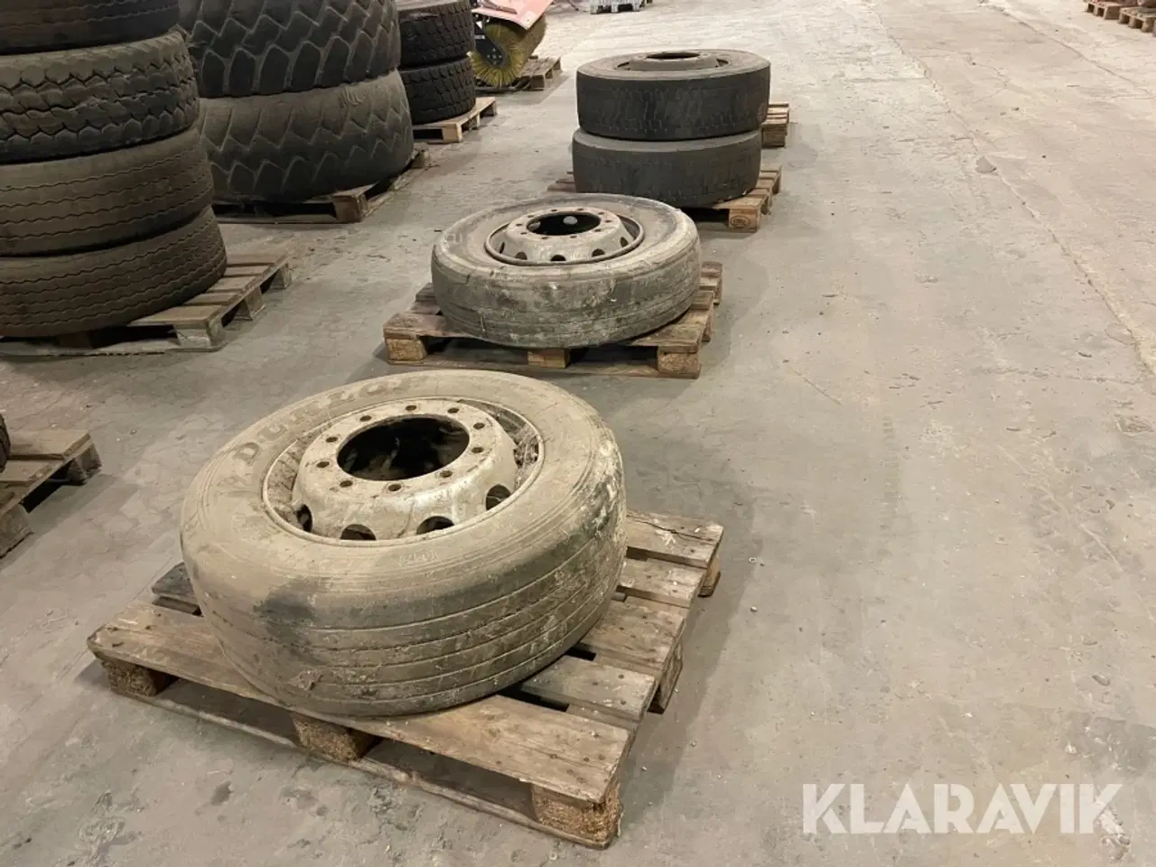 Billede 5 - Lastbils dæk 5 styk