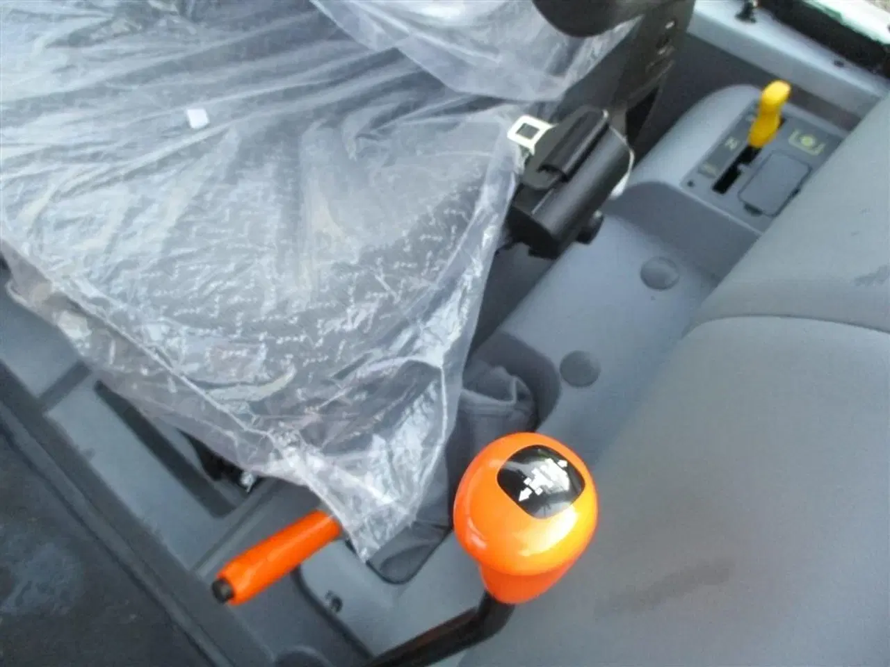 Billede 7 - Deutz-Fahr Agrofarm 115G with 30F+30R Hi-Lo and CreepGea