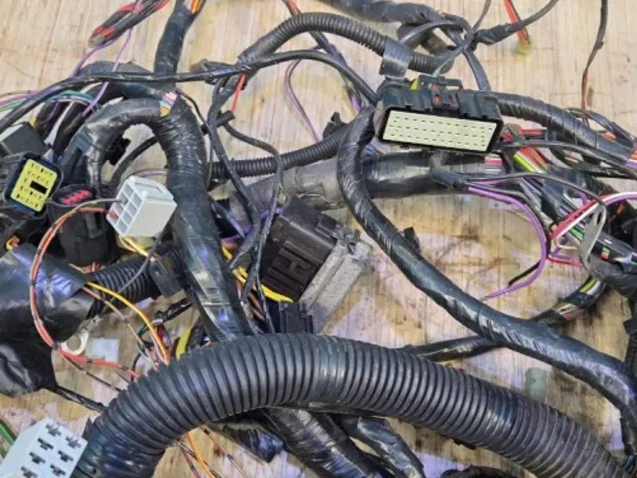 Billede 4 - New Holland TM115 Ledningsnet 82020899