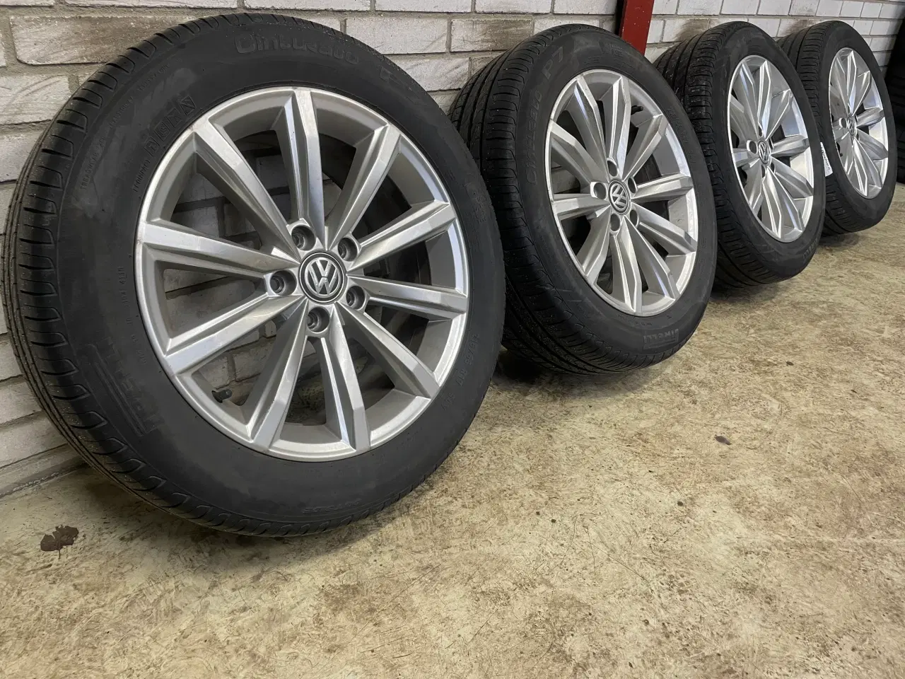 Billede 2 - 17 VW Passat 215/55r17 Ref.99 sommer