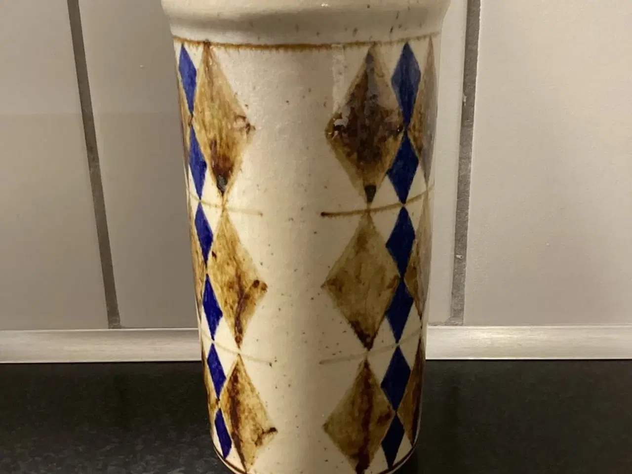 Billede 2 - Vase i Harlekin mønster, Michael Andersen