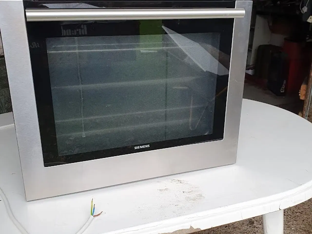 Billede 1 - Siemens indbygningsovn med varmluft funktion