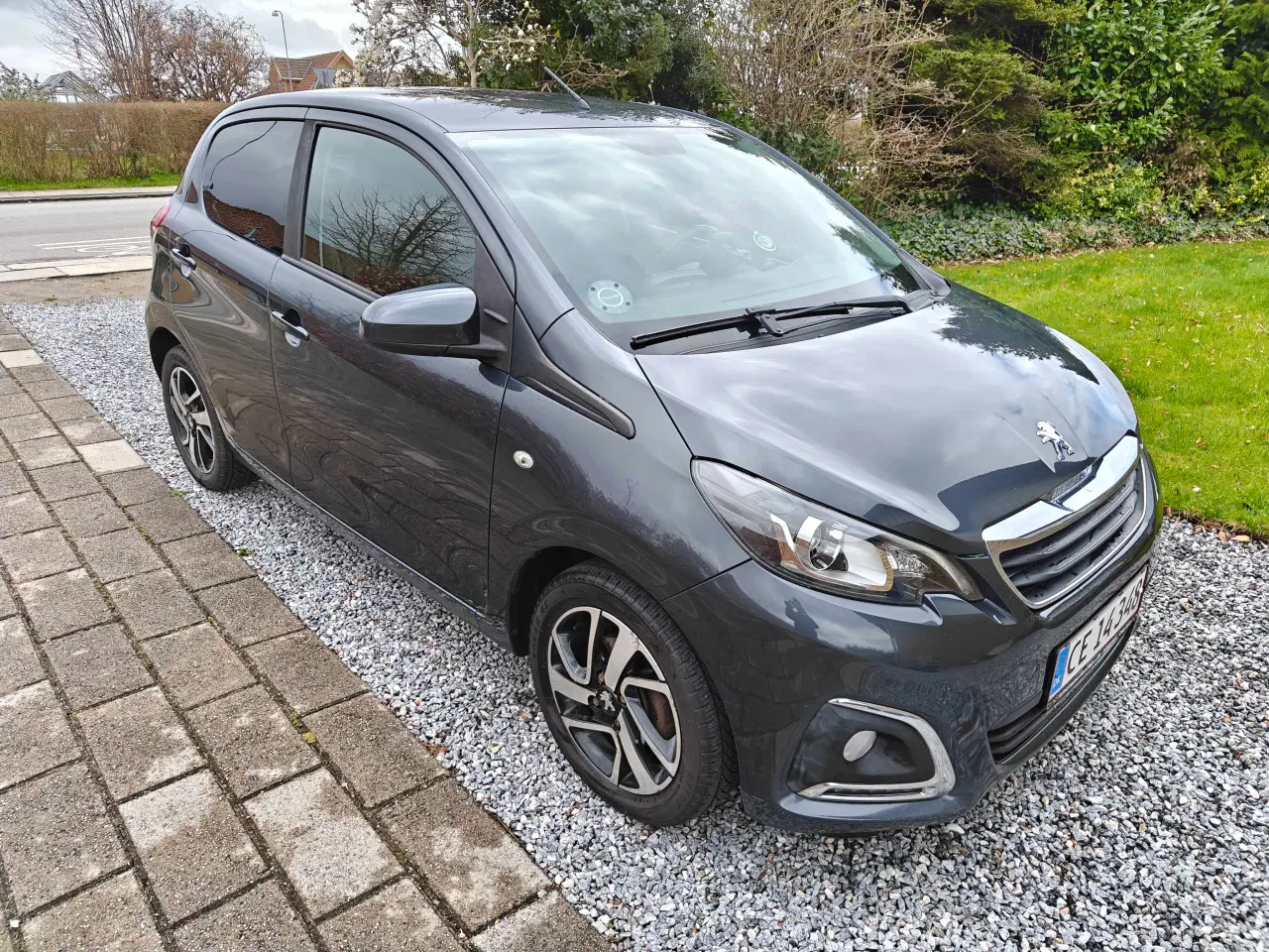 Billede 2 - Fin & velkørende Peugeot 108 1.0 5d 