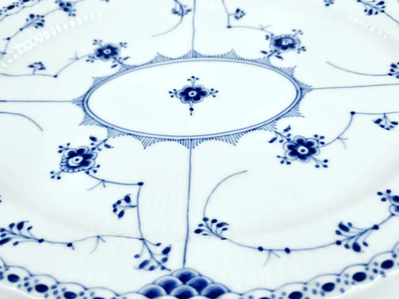 Billede 9 - Musselmalet Halvblonde ovalt fad Porcelæn 