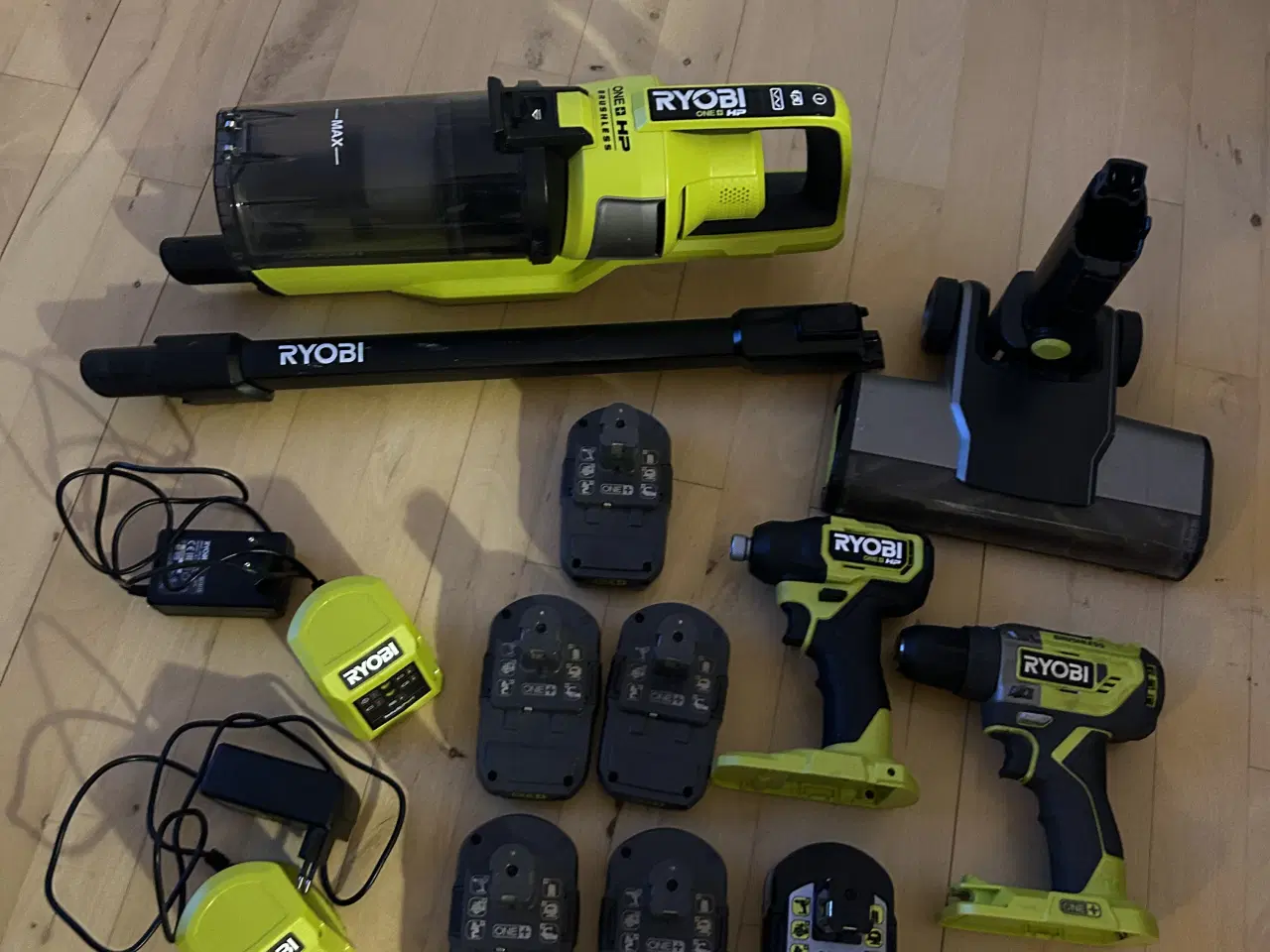 Billede 1 - Ryobi værktøjssæt