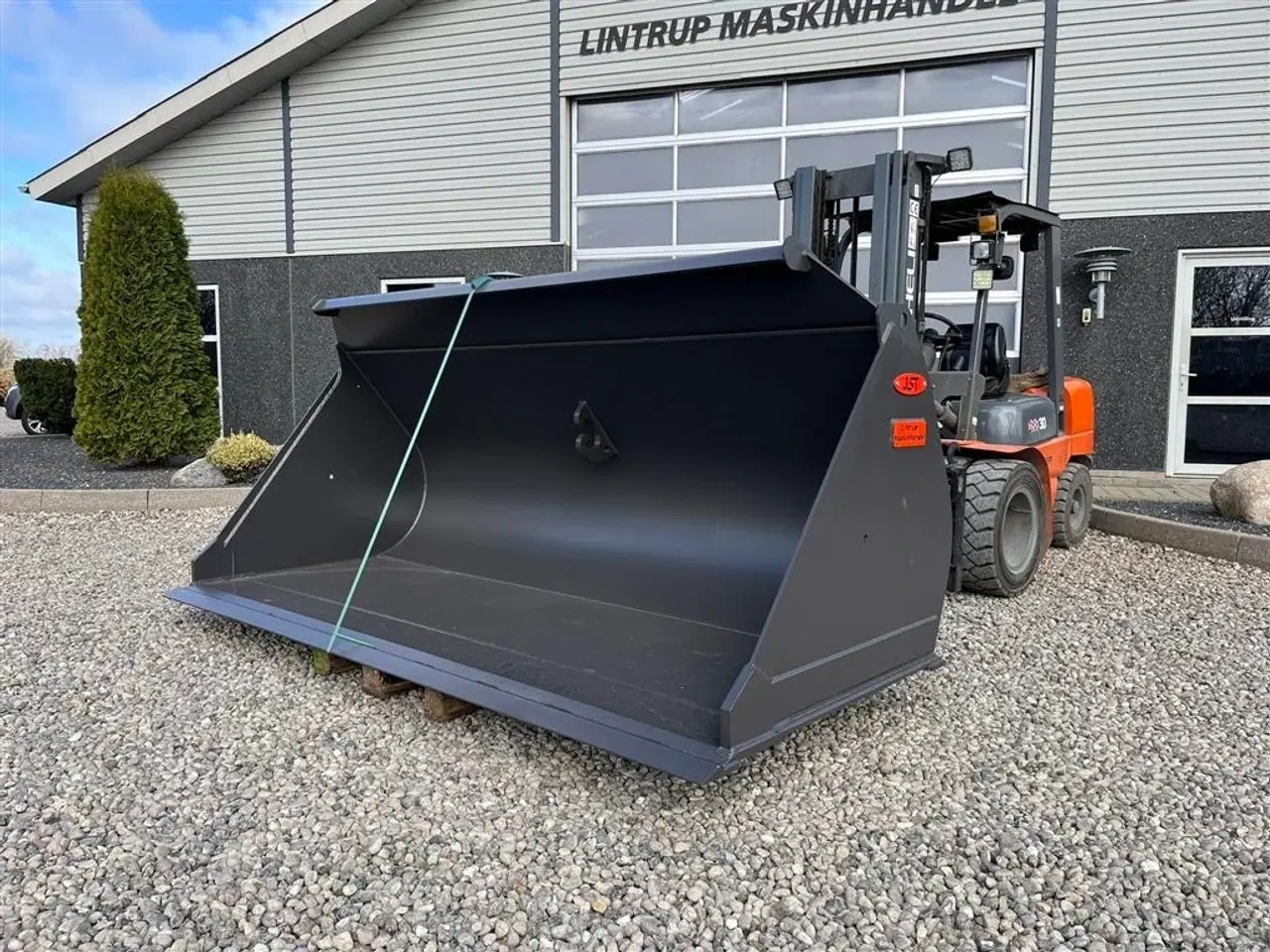 Billede 19 - JST Skovl 3.4m3 med volvoskifte og 3m bred. NY SKOVL. Den er opbygget efter alle kunstens regler