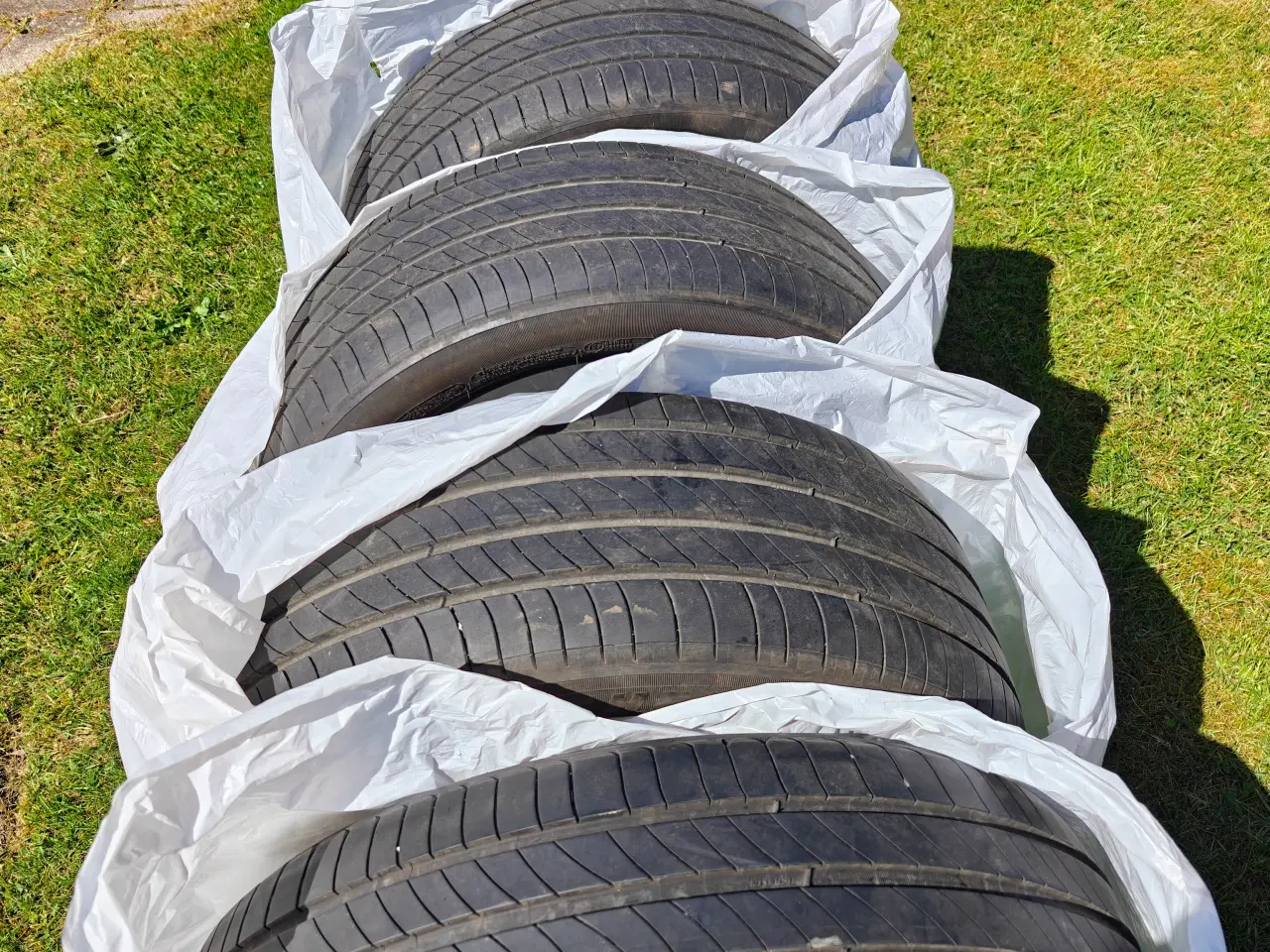 Billede 3 - Michelin 245 45 19