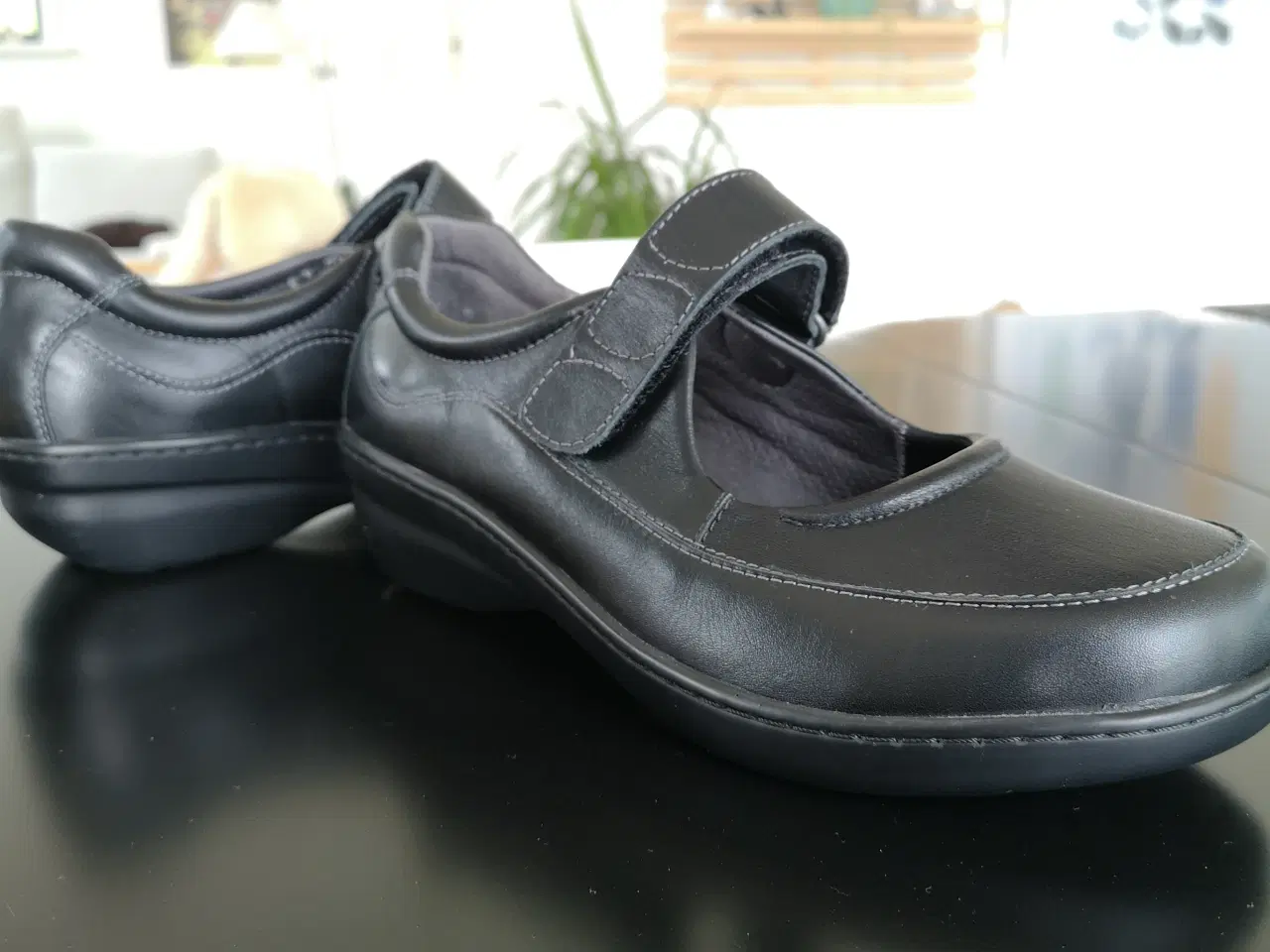 Billede 6 - Nye/ubrugte New Feet damesko i sort læder