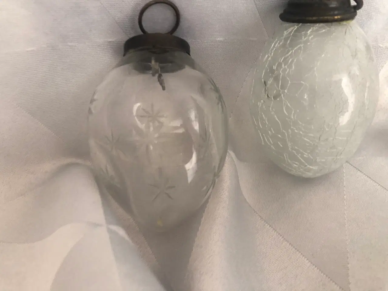 Billede 3 - 3 ovale Biedermeier julekugler i glas