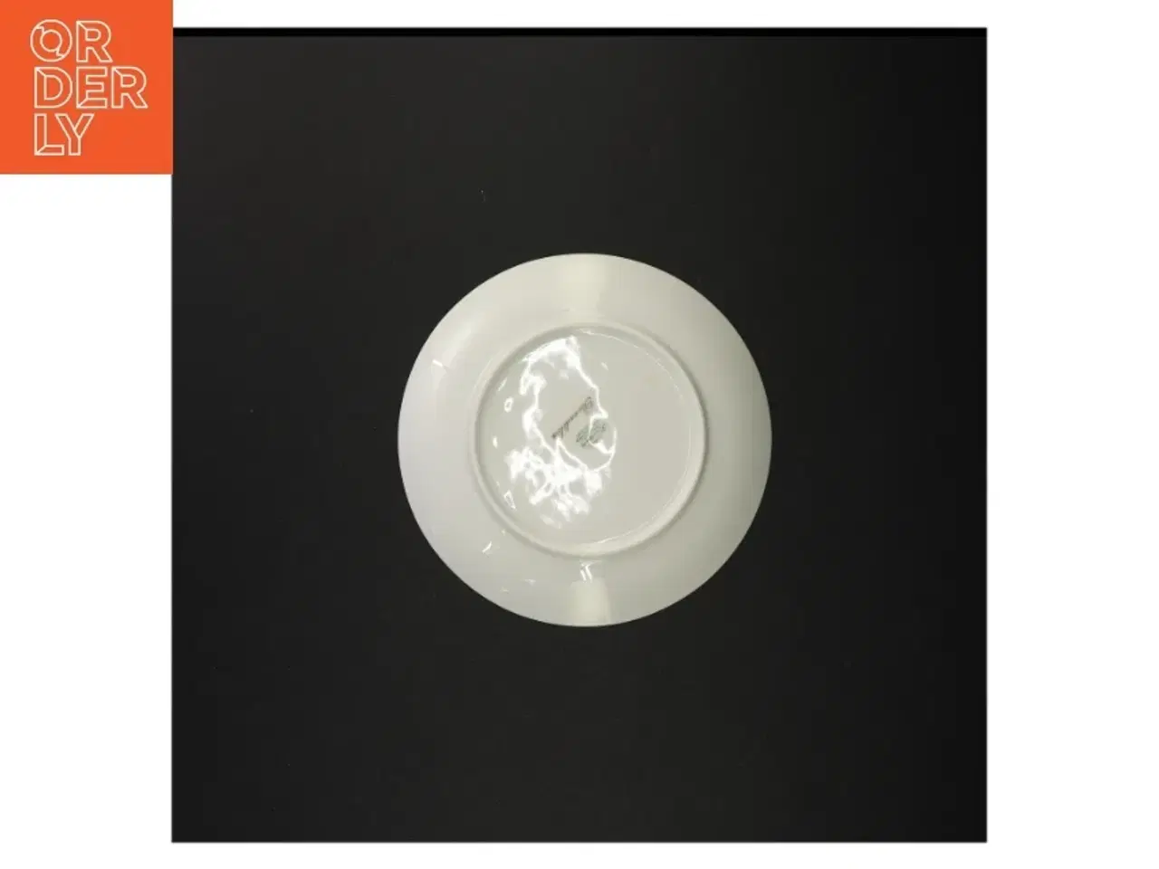 Billede 4 - Vintage Porcelænstallerkener med blomstermotiv fra Benedikte (str. Diameter 17 og en halv cm)