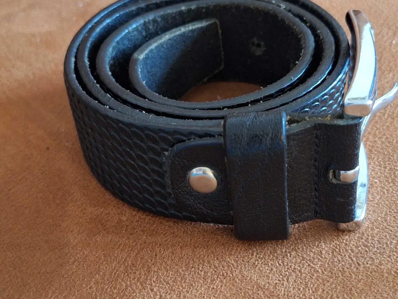 Billede 2 - Sort læderbælte 