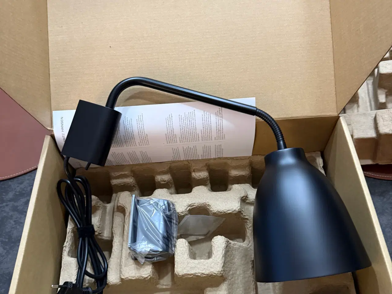 Billede 1 - Caravaggio Read Væglampe Mat Sort Fritz Hansen