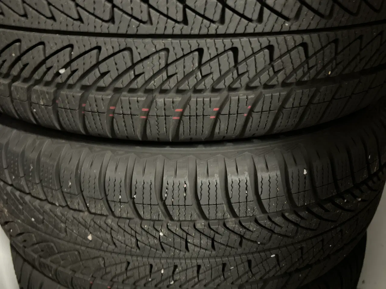 Billede 4 - Vinterdæk 225/50R17 98V