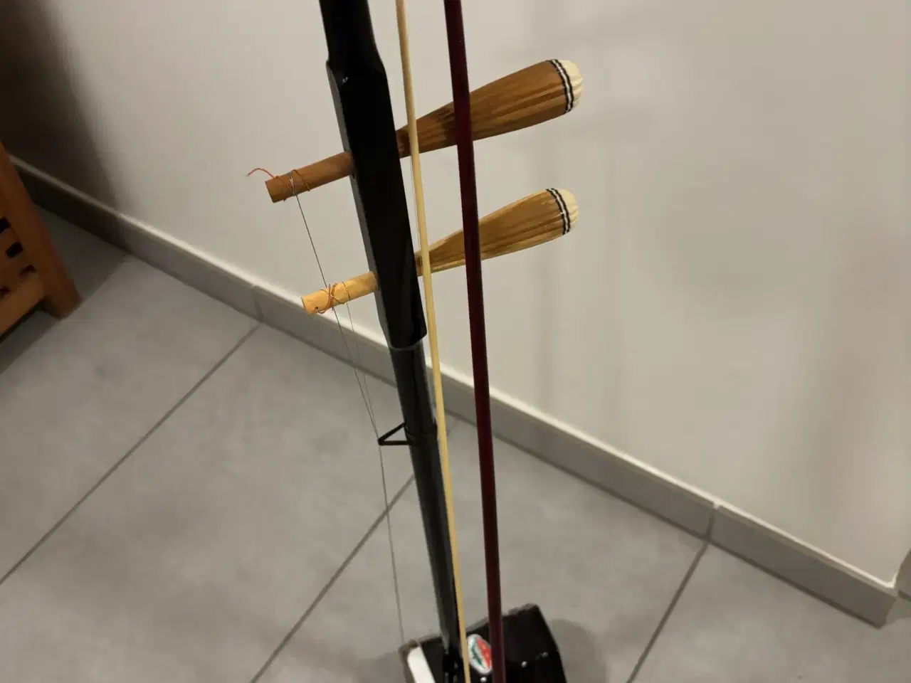 Billede 1 - Erhu - kaldet kinesisk violin 