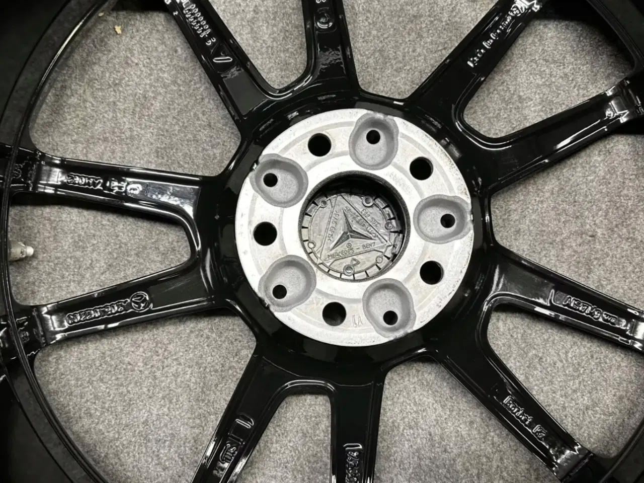 Billede 4 - ALUFÆLGE MERCEDES C 205 AMG 19"