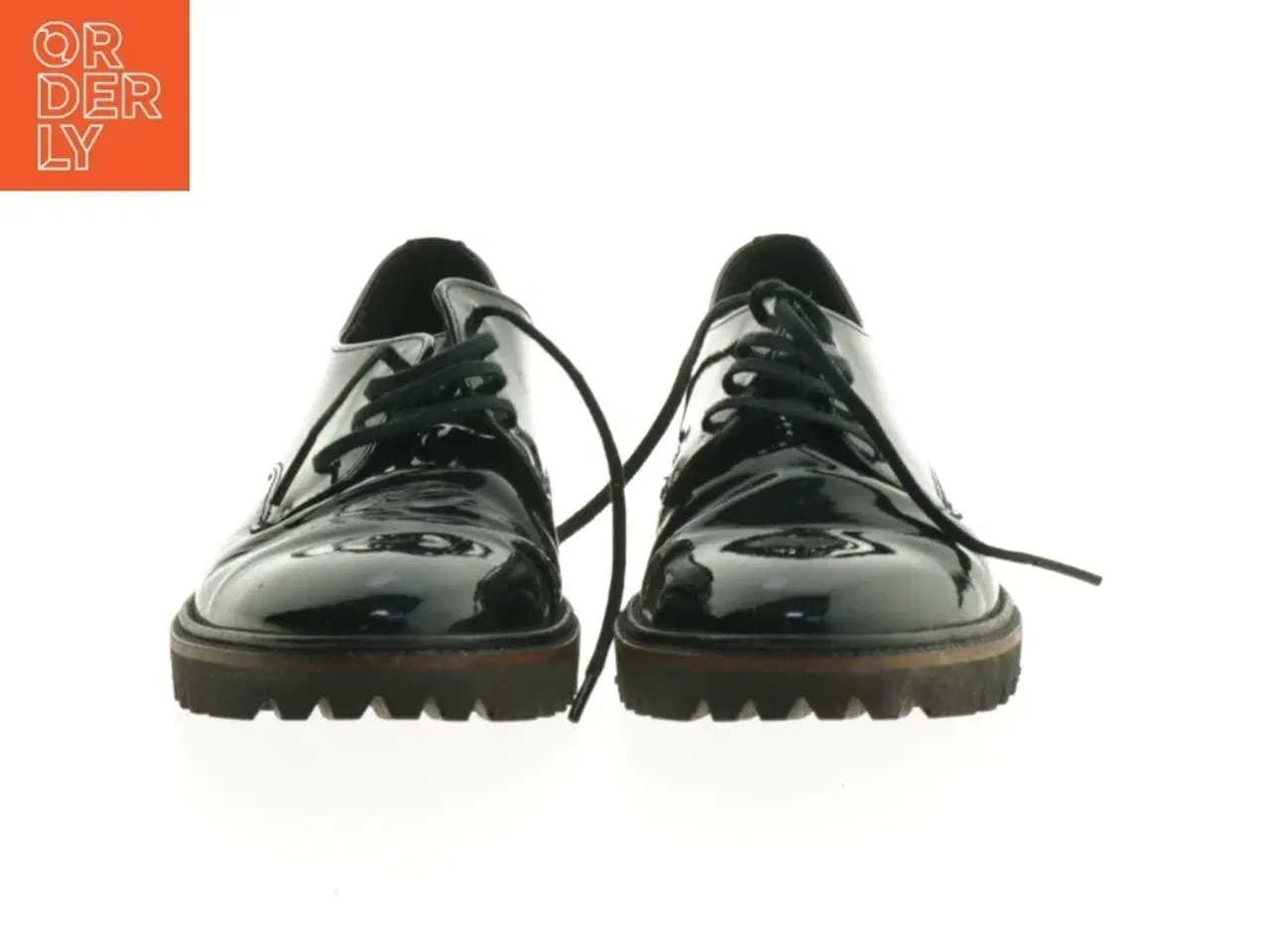 Billede 2 - Damesko i laklæder fra Ecco (str. 37 )