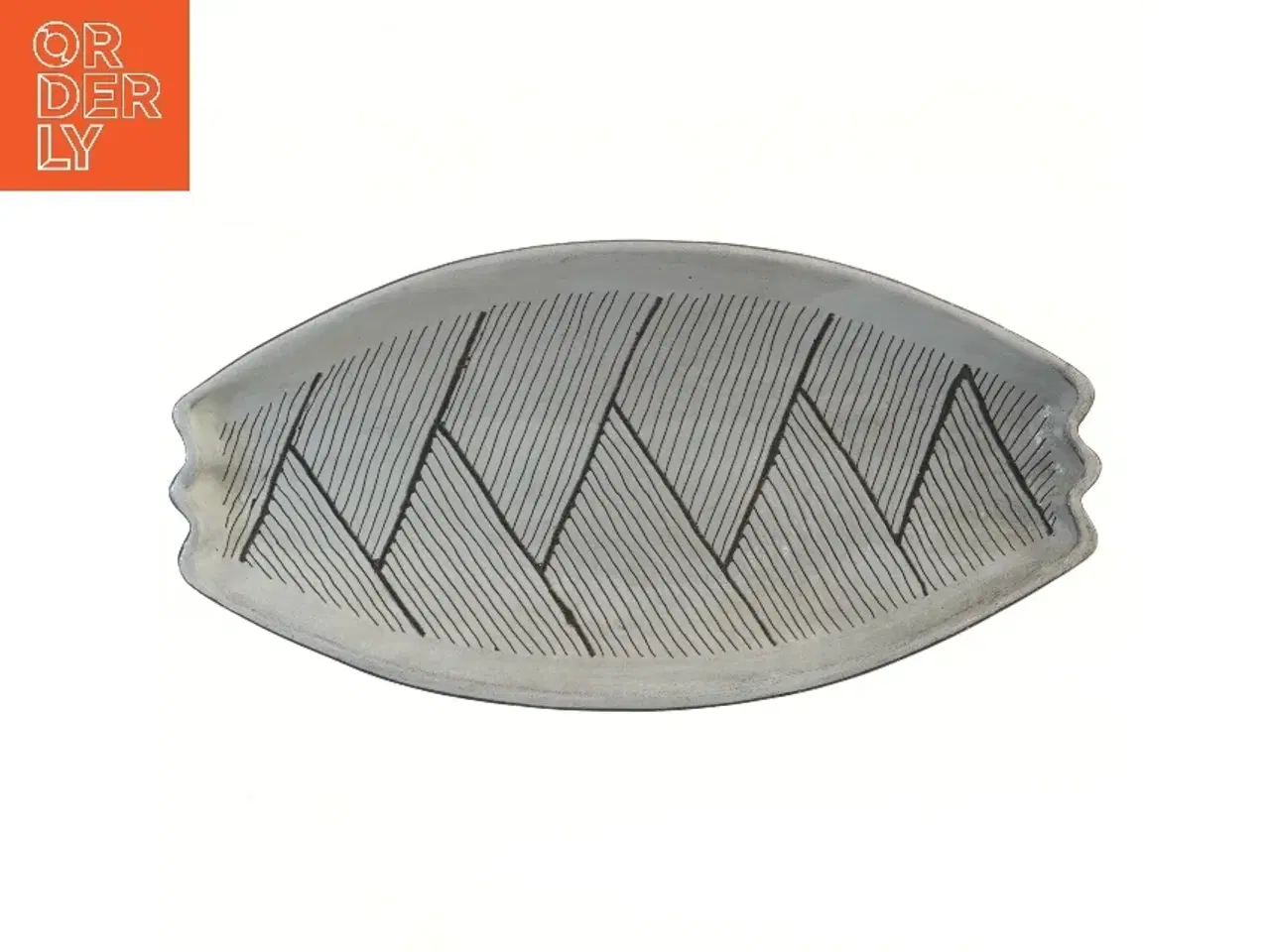 Billede 1 - Rektangulært keramikfad med zigzag-mønster (str. 40,5x20,5 cm)