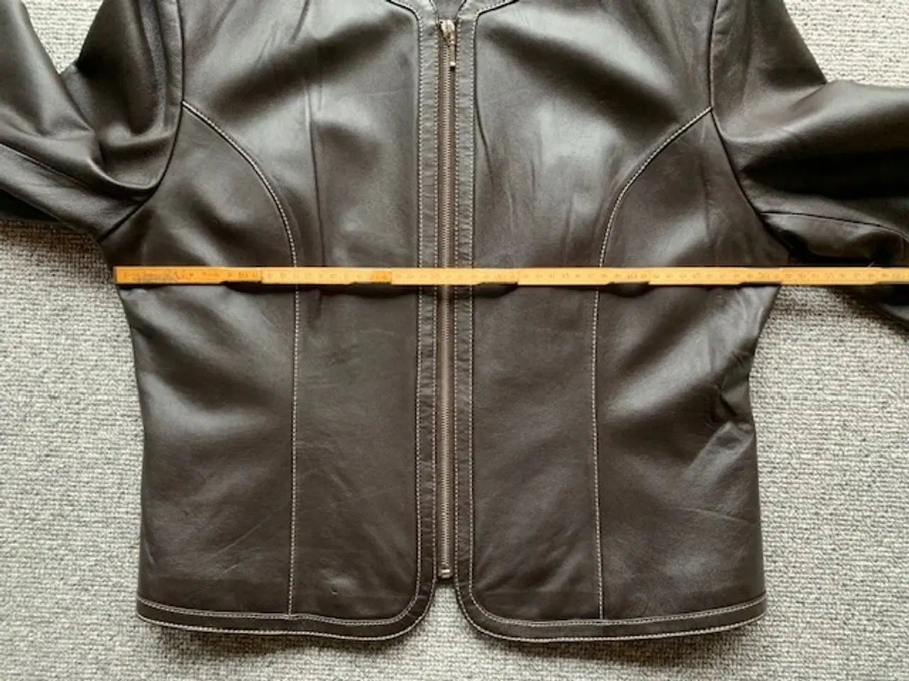 Billede 7 - Skindjakke brun str. 44 - begrænset brugt/som ny