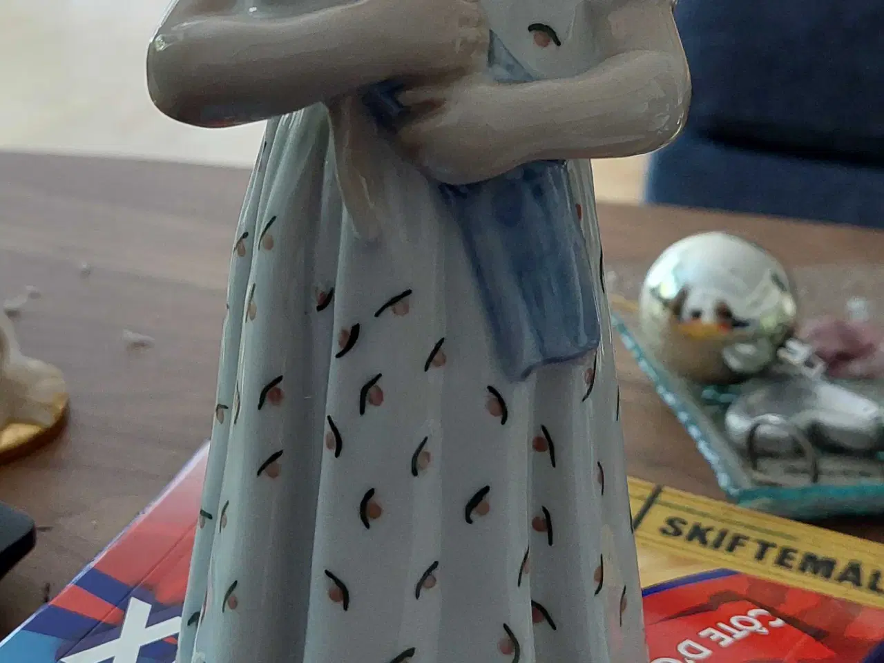 Billede 1 - Royal Copenhagen figur.