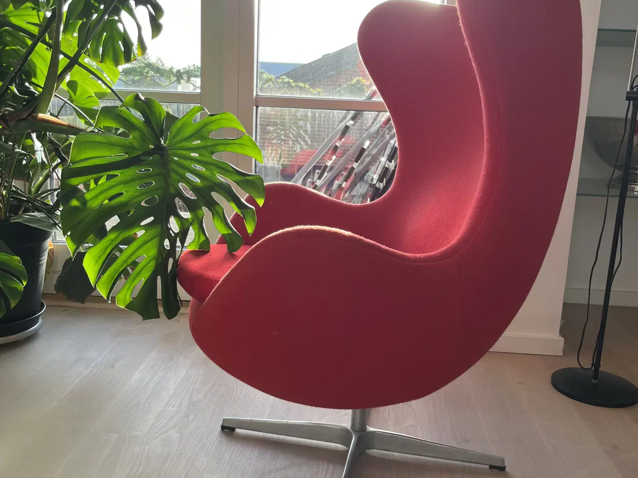 Billede 3 - Ægget + skammel - Replica - rød uld