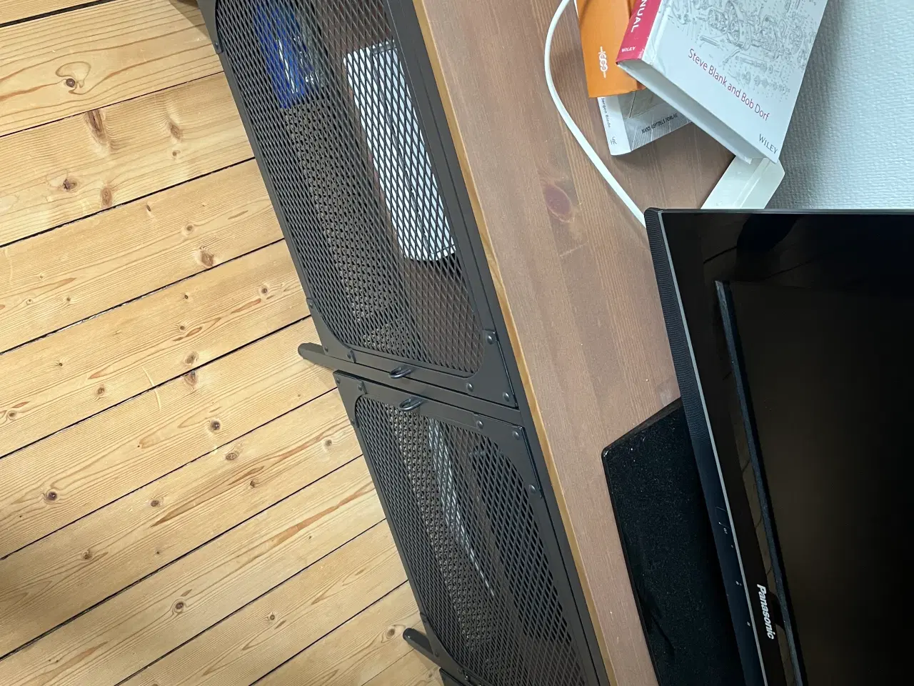 Billede 2 - TV-bord - FJÄLLBO Ikea - God stand