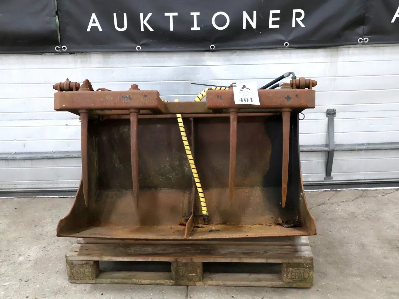 Billede 1 -  Skovl m/overfaldsklo, B 118cm, Avant beslag