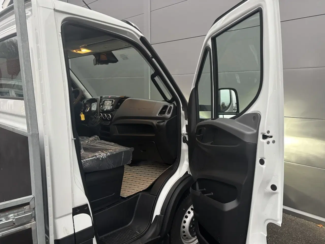 Billede 17 - Iveco Daily 3,0 35S18 4100mm Lad AG8