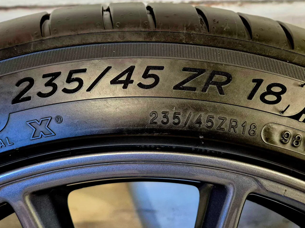 Billede 8 - TESLA MODEL 3 ORIGINAL ALUFÆLGE MED SOMMERDÆK NYE