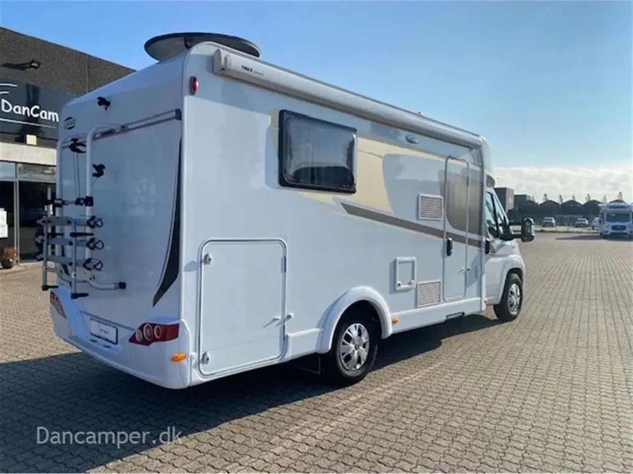 Billede 2 - 2018 - Carado T 339   Under klargøring! Velkørende autocamper med Queens Bed, Solceller, Aircon i bodel samt automatgear
