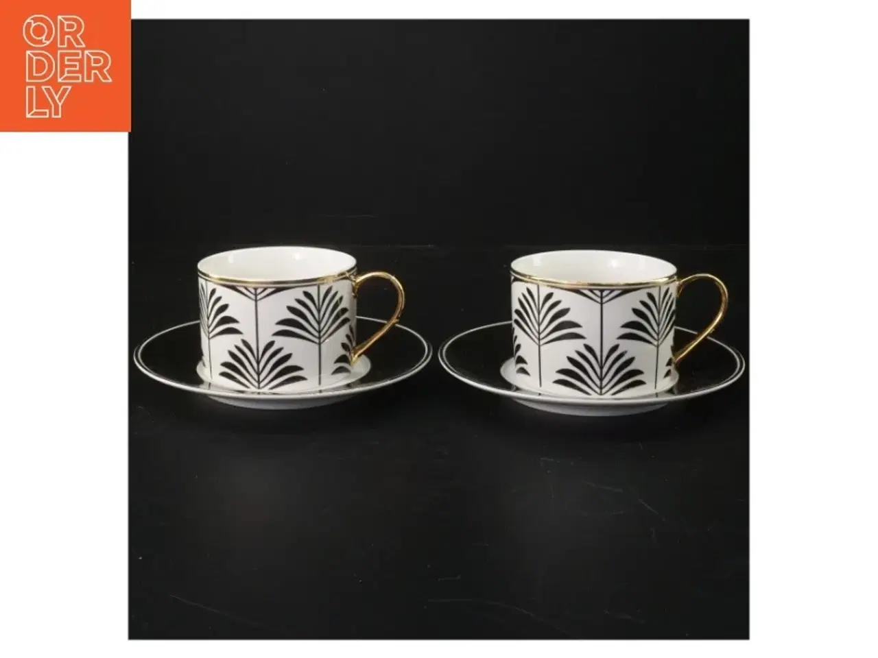 Billede 1 - Sæt med to kopper og underkopper fra Gate Noir (str. Kopper. ø. 9 cm. tallerkener. ø. 16 cm)