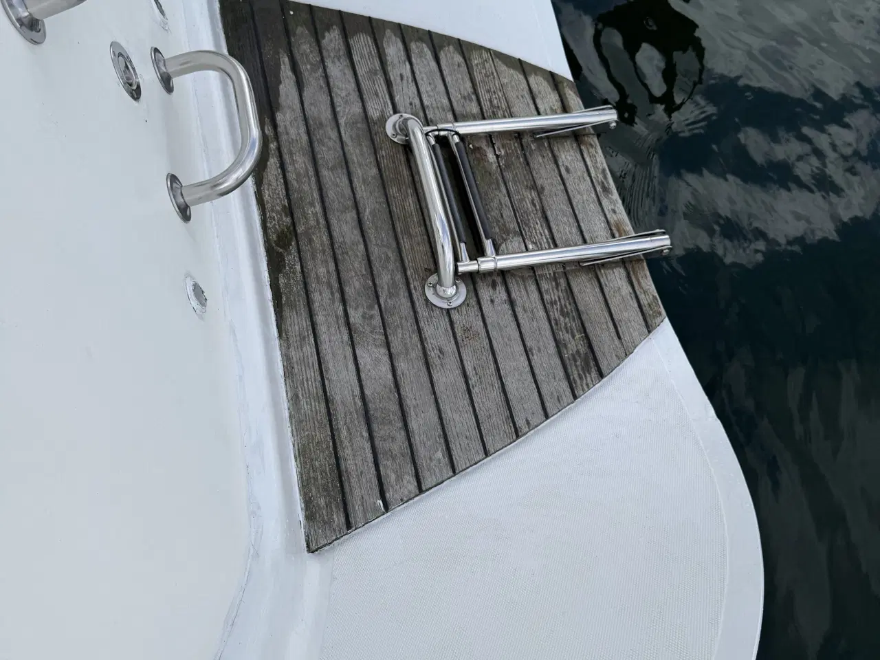 Billede 4 - Rummelig sejlbåd med nyere motor – Søsættes 24. ap