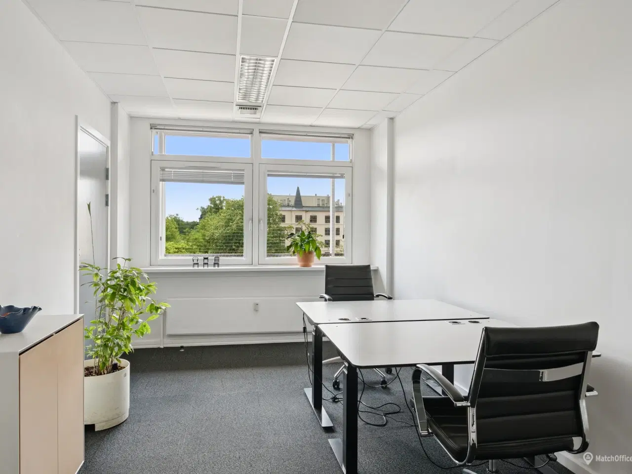 Billede 6 - Kontor med udsigt over Falkoner Alle.