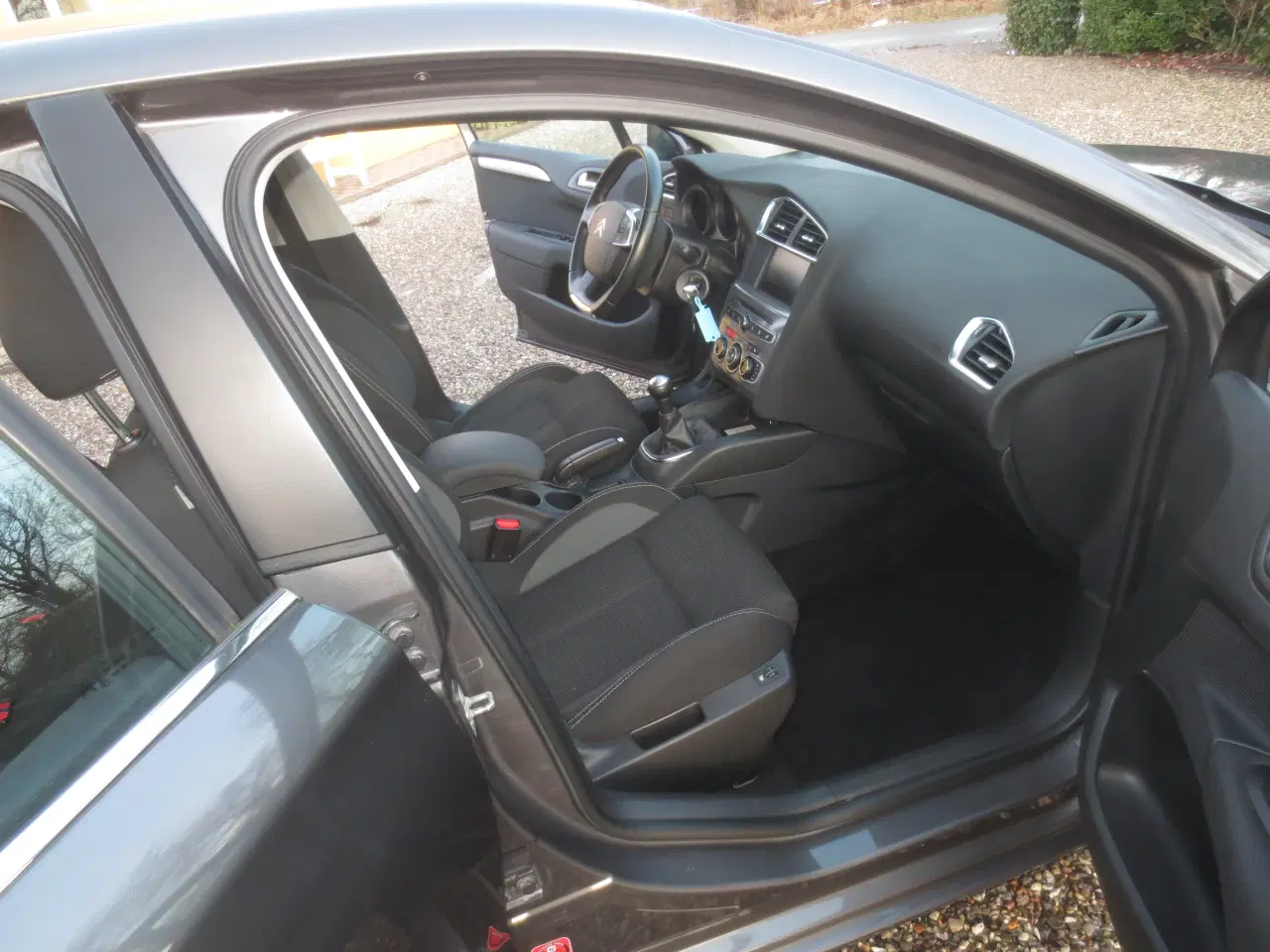 Billede 17 - Fin Citroen C 4 1.6 HDi År 2017. 